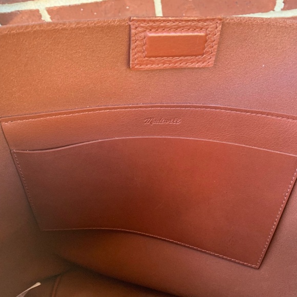 Madewell The Essential Bucket Tote - Picture 11 of 13